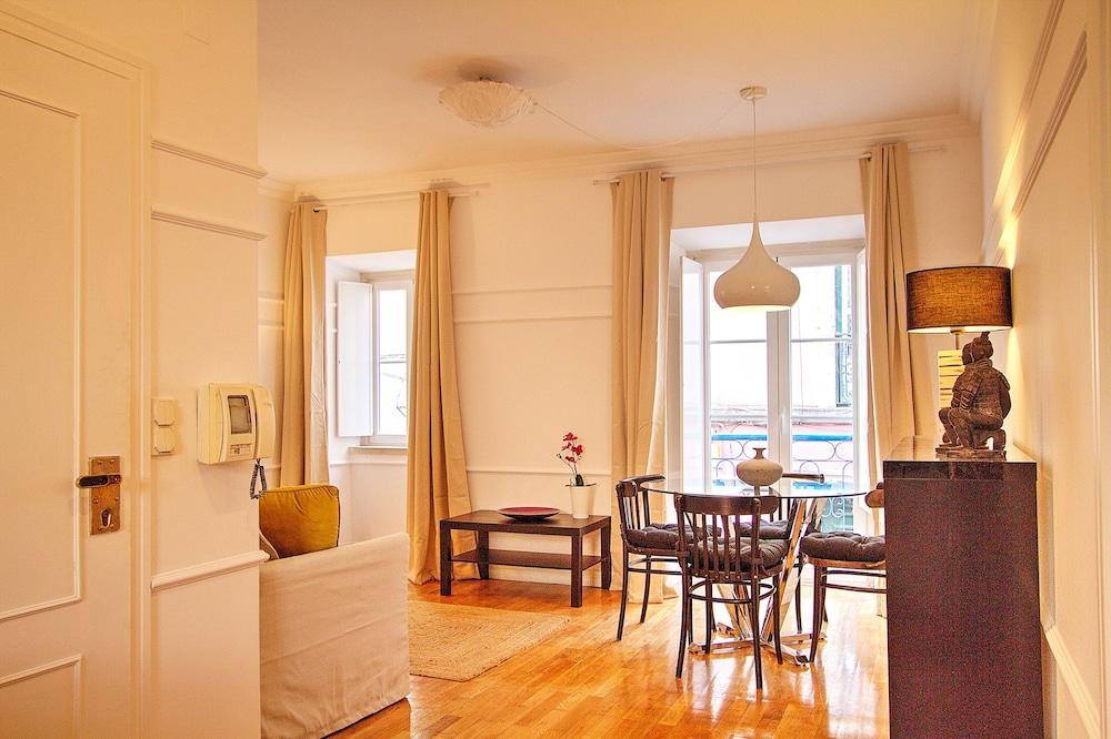 Apartment Heart Bairro Alto By Alfama Lissabon